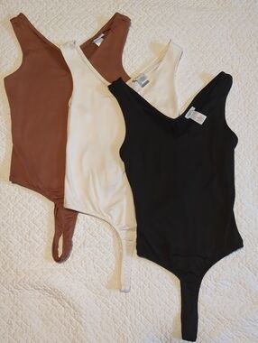 Rue21 V-Neck Bodysuit Set in Black, Cream & Brown